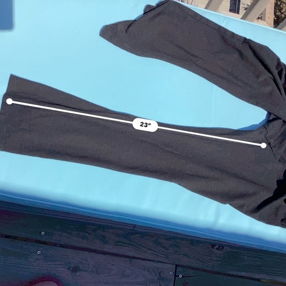 Bundle of Two WHBM & Cabi Black Leggings - Picture 10 of 14